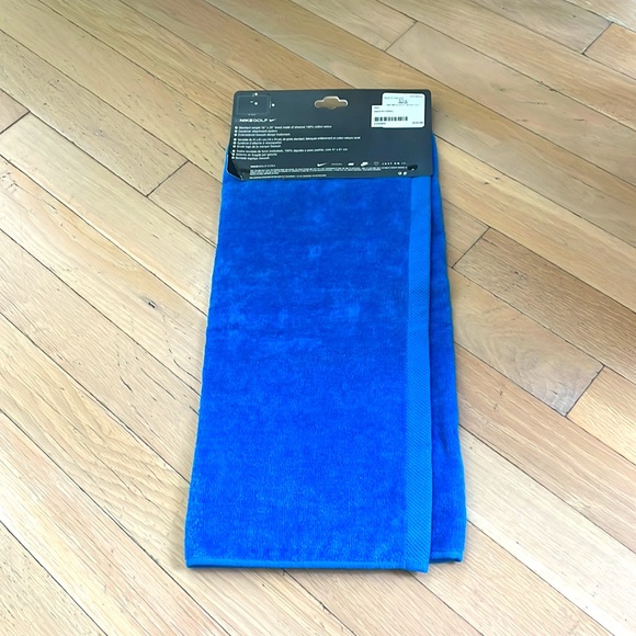 NIKE lovely blue golf tournament towel - Picture 2 of 4